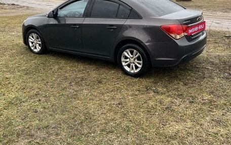 Chevrolet Cruze II, 2013 год, 980 000 рублей, 3 фотография