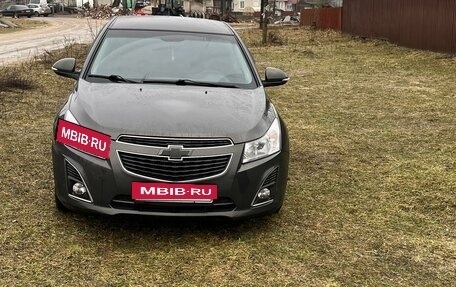 Chevrolet Cruze II, 2013 год, 980 000 рублей, 2 фотография