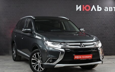 Mitsubishi Outlander III рестайлинг 3, 2017 год, 2 475 000 рублей, 3 фотография