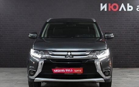 Mitsubishi Outlander III рестайлинг 3, 2017 год, 2 475 000 рублей, 2 фотография