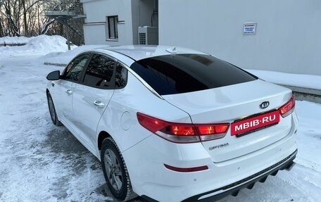 KIA Optima IV, 2018 год, 2 100 000 рублей, 6 фотография