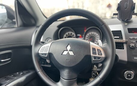 Mitsubishi Outlander III рестайлинг 3, 2010 год, 1 500 000 рублей, 7 фотография