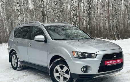 Mitsubishi Outlander III рестайлинг 3, 2010 год, 1 500 000 рублей, 3 фотография