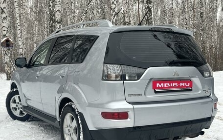 Mitsubishi Outlander III рестайлинг 3, 2010 год, 1 500 000 рублей, 13 фотография