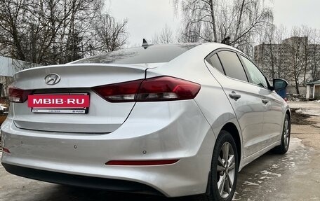 Hyundai Elantra VI рестайлинг, 2017 год, 1 300 000 рублей, 5 фотография