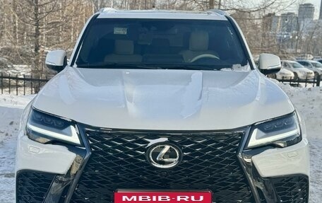 Lexus LX, 2023 год, 21 000 000 рублей, 2 фотография