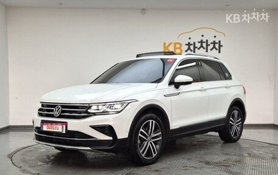 Volkswagen Tiguan II, 2021 год, 3 578 000 рублей, 1 фотография