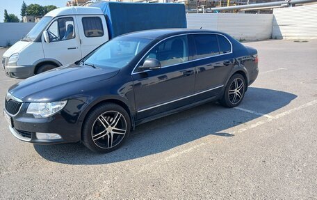 Skoda Superb III рестайлинг, 2011 год, 800 000 рублей, 2 фотография