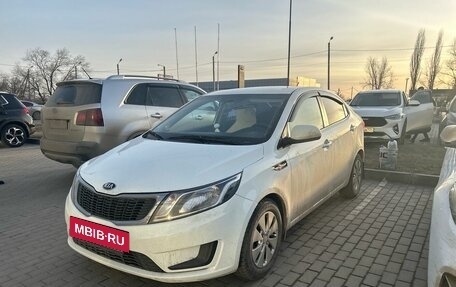 KIA Rio III рестайлинг, 2014 год, 1 025 000 рублей, 2 фотография