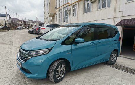 Honda Freed II, 2018 год, 1 790 000 рублей, 2 фотография