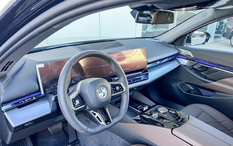 BMW 5 серия, 2024 год, 9 990 000 рублей, 3 фотография