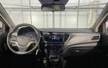 Hyundai Solaris II рестайлинг, 2018 год, 1 379 000 рублей, 13 фотография