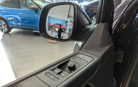 Volkswagen Multivan T6 рестайлинг, 2022 год, 14 687 850 рублей, 9 фотография