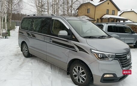 Hyundai H-1 II рестайлинг, 2021 год, 4 200 000 рублей, 2 фотография