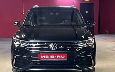 Volkswagen Tiguan II, 2021 год, 4 150 000 рублей, 3 фотография