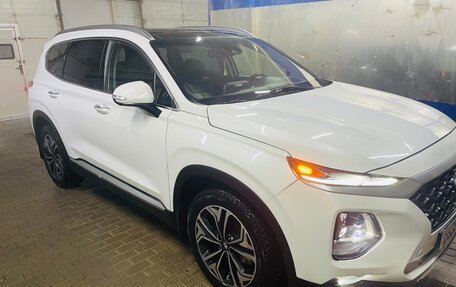 Hyundai Santa Fe IV, 2019 год, 3 050 000 рублей, 2 фотография