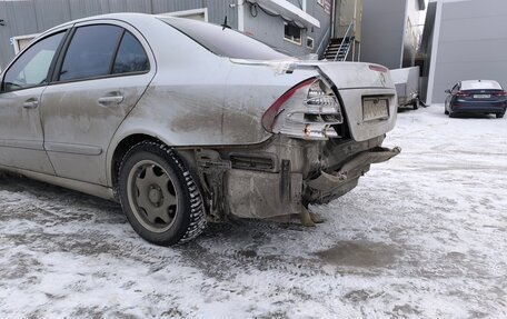 Mercedes-Benz E-Класс, 2004 год, 650 000 рублей, 8 фотография