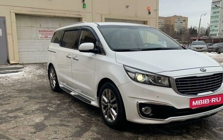 KIA Carnival III, 2016 год, 2 890 000 рублей, 2 фотография