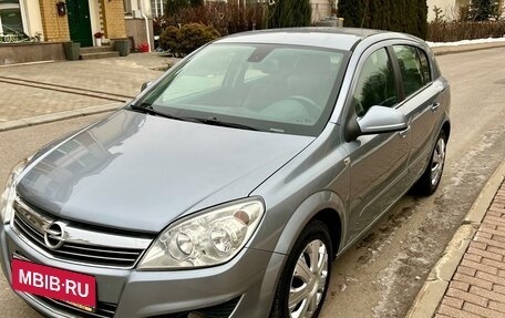 Opel Astra H, 2010 год, 710 000 рублей, 1 фотография