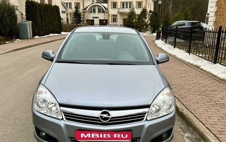 Opel Astra H, 2010 год, 710 000 рублей, 3 фотография