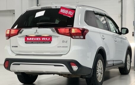 Mitsubishi Outlander III рестайлинг 3, 2019 год, 2 650 000 рублей, 4 фотография