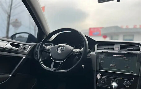 Volkswagen Golf VIII, 2020 год, 1 720 000 рублей, 7 фотография