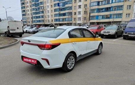 KIA Rio IV, 2018 год, 878 000 рублей, 4 фотография