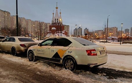 Skoda Octavia, 2018 год, 950 000 рублей, 3 фотография