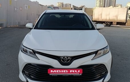 Toyota Camry, 2018 год, 2 950 000 рублей, 2 фотография