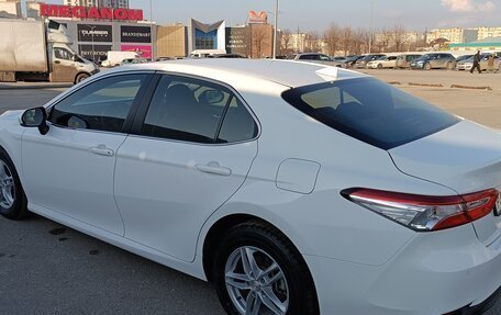 Toyota Camry, 2018 год, 2 950 000 рублей, 15 фотография