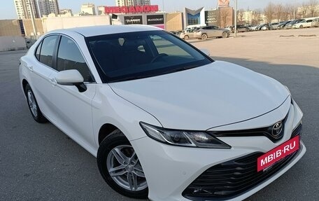 Toyota Camry, 2018 год, 2 950 000 рублей, 4 фотография