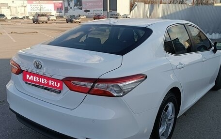 Toyota Camry, 2018 год, 2 950 000 рублей, 10 фотография