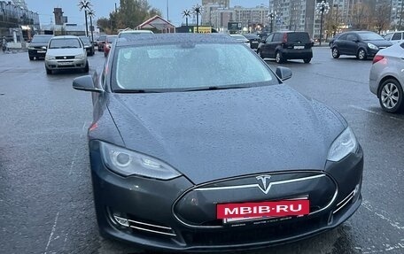 Tesla Model S I, 2013 год, 2 300 000 рублей, 7 фотография