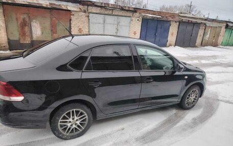 Volkswagen Polo VI (EU Market), 2012 год, 650 000 рублей, 4 фотография