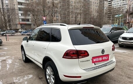 Volkswagen Touareg III, 2011 год, 2 400 000 рублей, 6 фотография