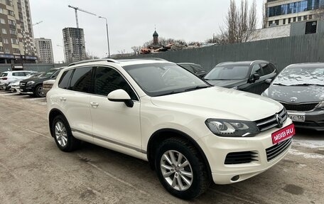 Volkswagen Touareg III, 2011 год, 2 400 000 рублей, 3 фотография