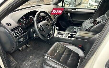 Volkswagen Touareg III, 2011 год, 2 400 000 рублей, 11 фотография