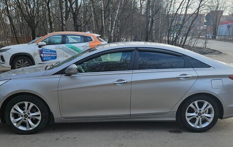 Hyundai Sonata VI, 2011 год, 1 200 000 рублей, 1 фотография