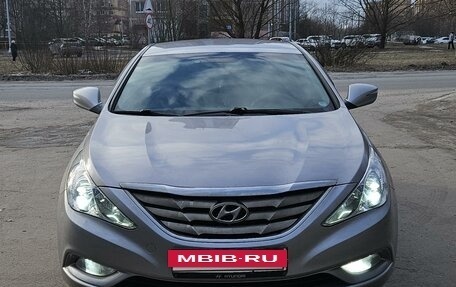 Hyundai Sonata VI, 2011 год, 1 200 000 рублей, 11 фотография