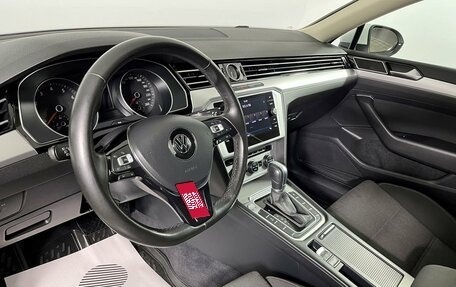 Volkswagen Passat B8 рестайлинг, 2018 год, 2 199 000 рублей, 11 фотография