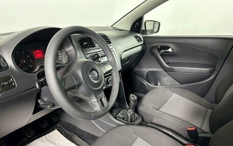 Volkswagen Polo VI (EU Market), 2011 год, 849 000 рублей, 11 фотография