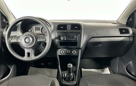 Volkswagen Polo VI (EU Market), 2011 год, 849 000 рублей, 14 фотография