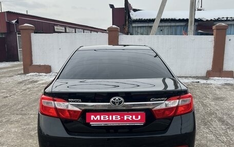 Toyota Camry, 2012 год, 2 200 000 рублей, 2 фотография