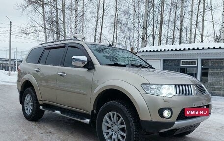 Mitsubishi Pajero Sport II рестайлинг, 2011 год, 1 600 000 рублей, 11 фотография