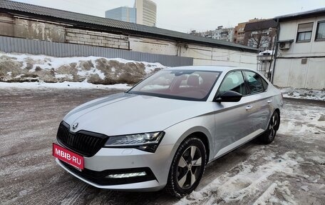 Skoda Superb III рестайлинг, 2022 год, 3 990 000 рублей, 8 фотография