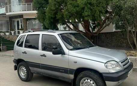 Chevrolet Niva I рестайлинг, 2004 год, 590 000 рублей, 10 фотография