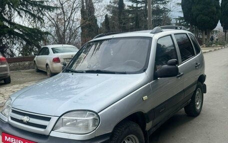 Chevrolet Niva I рестайлинг, 2004 год, 590 000 рублей, 20 фотография