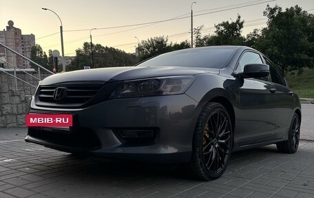 Honda Accord IX рестайлинг, 2013 год, 2 350 000 рублей, 7 фотография