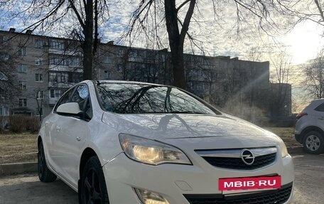 Opel Astra J, 2012 год, 750 000 рублей, 2 фотография