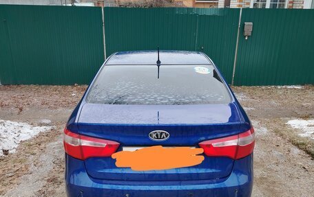 KIA Rio III рестайлинг, 2013 год, 800 000 рублей, 4 фотография